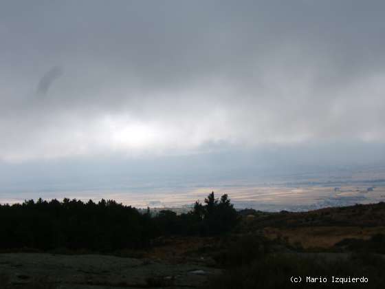 Ortigosa de Rioalmar: Línea de escarpe de falla <br> Graben del Valle Amblés