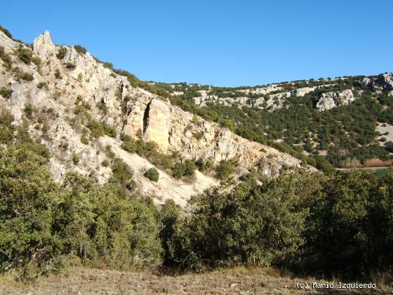 El Tobar: Laguna y tectónica