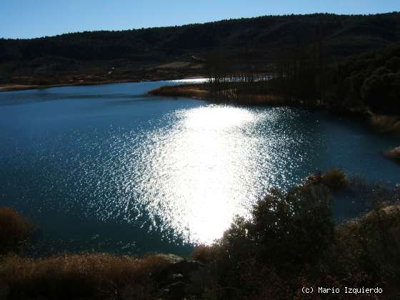 El Tobar: Laguna y tectónica