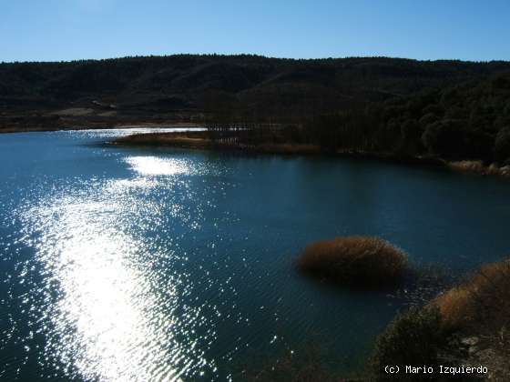 El Tobar: Laguna y tectónica