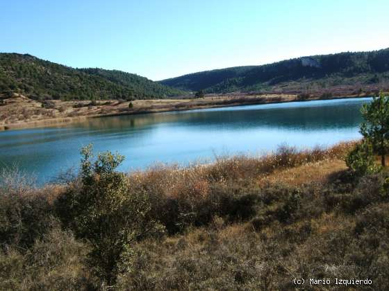 El Tobar: Laguna y tectónica