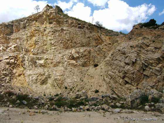 Jabalera: Flanco de un anticlinal