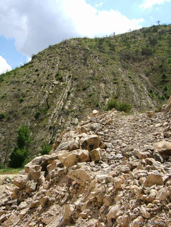 Jabalera: Flanco de un anticlinal